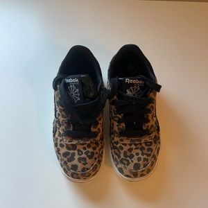 Reebok girls sneakers!